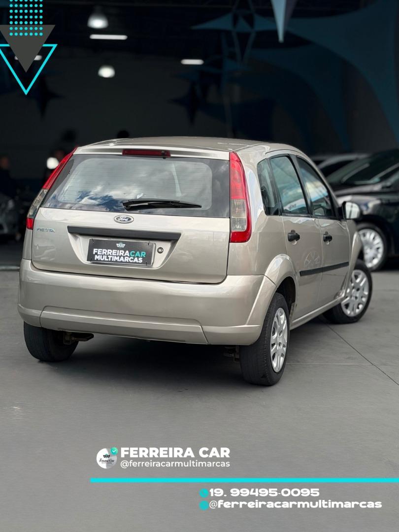 FORD Fiesta Sedan - Foto