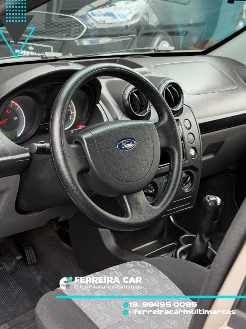 FORD Fiesta Sedan - Foto