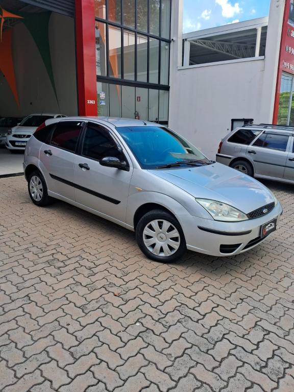 FORD Focus Hatch - Foto