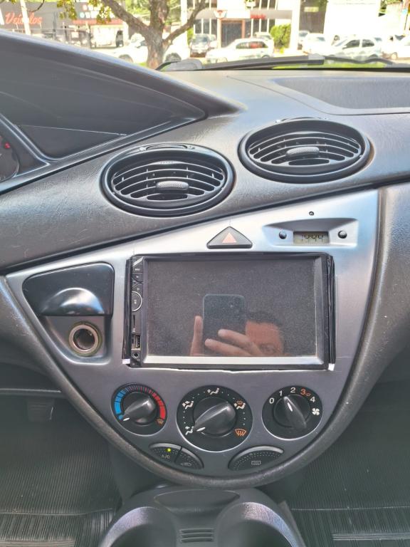 FORD Focus Hatch - Foto