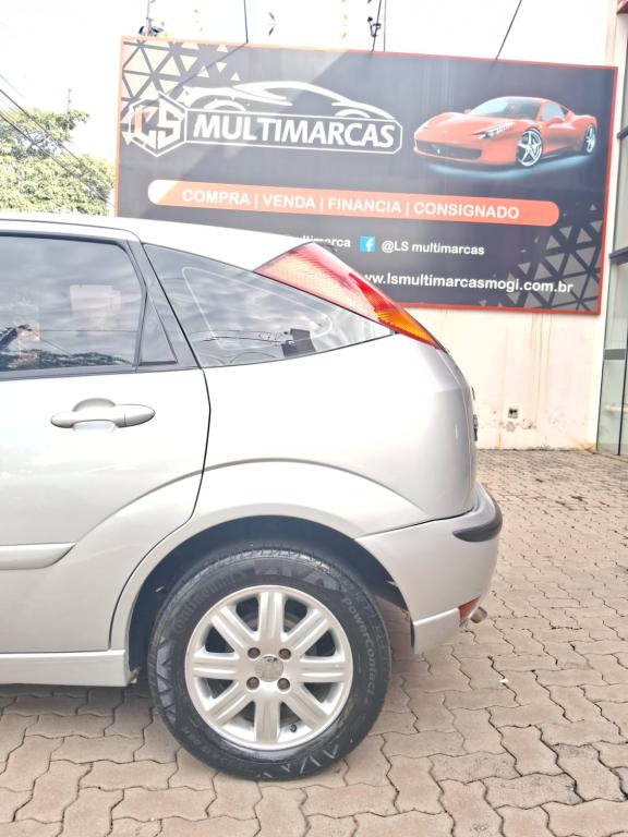 FORD Focus Hatch - Foto