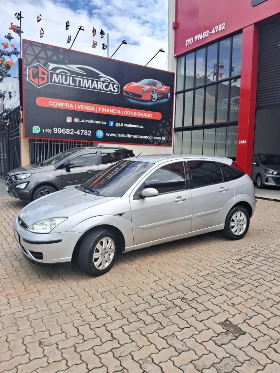 FORD Focus Hatch - Foto