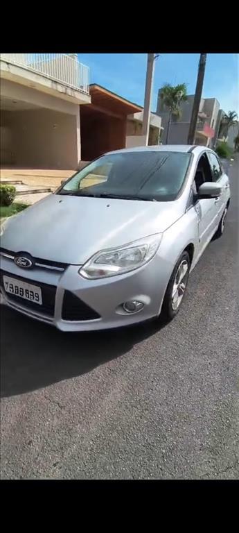 FORD Focus Hatch - Foto