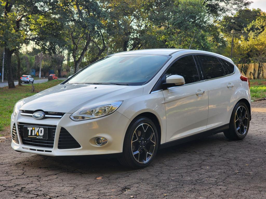 FORD Focus Hatch - Foto