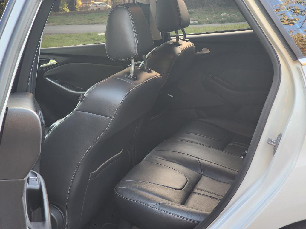 FORD Focus Hatch - Foto