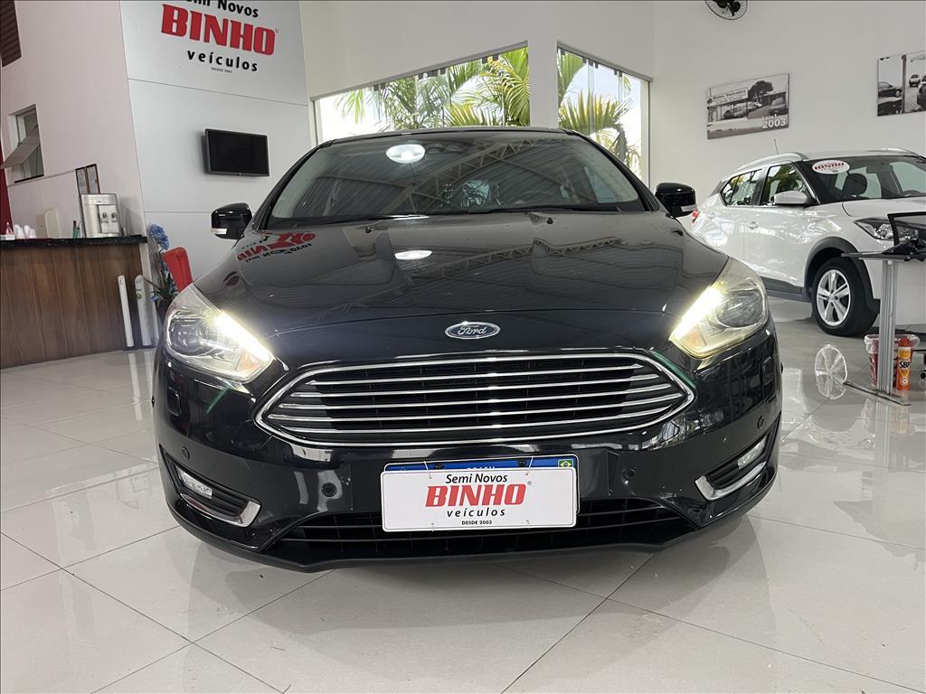 FORD Focus Hatch - Foto