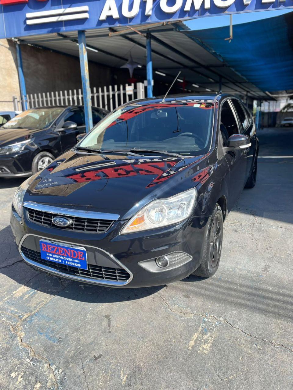 FORD Focus Hatch - Foto