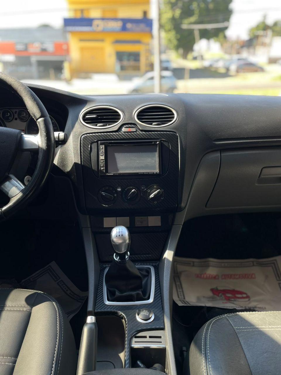 FORD Focus Hatch - Foto