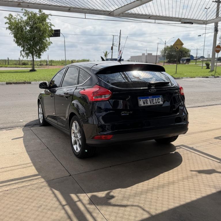 FORD Focus Hatch - Foto