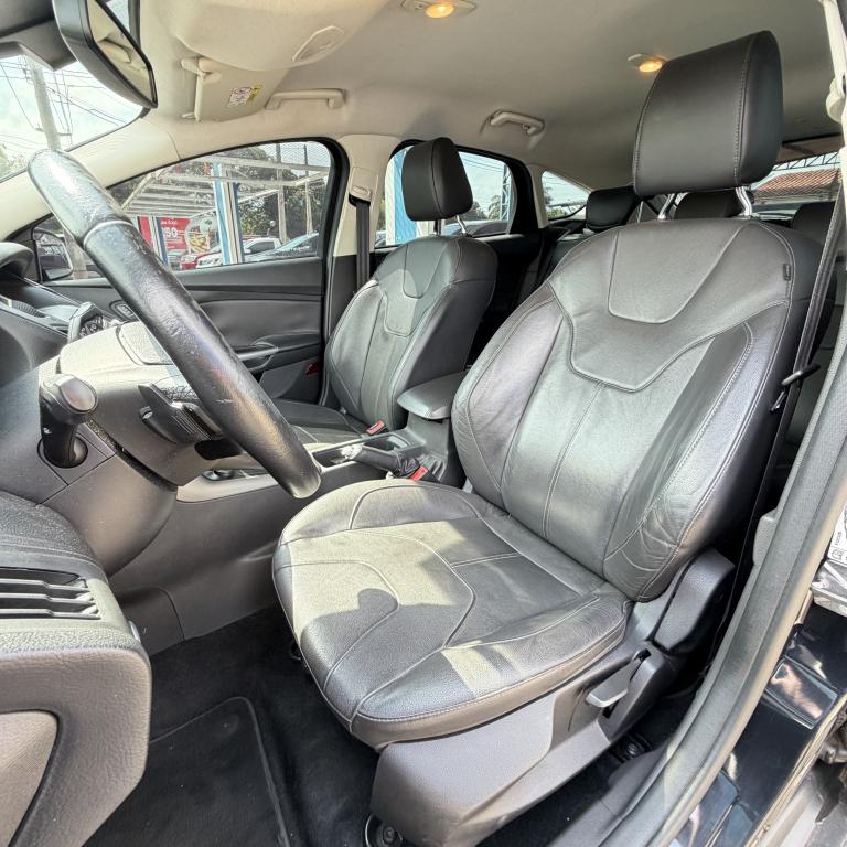 FORD Focus Hatch - Foto