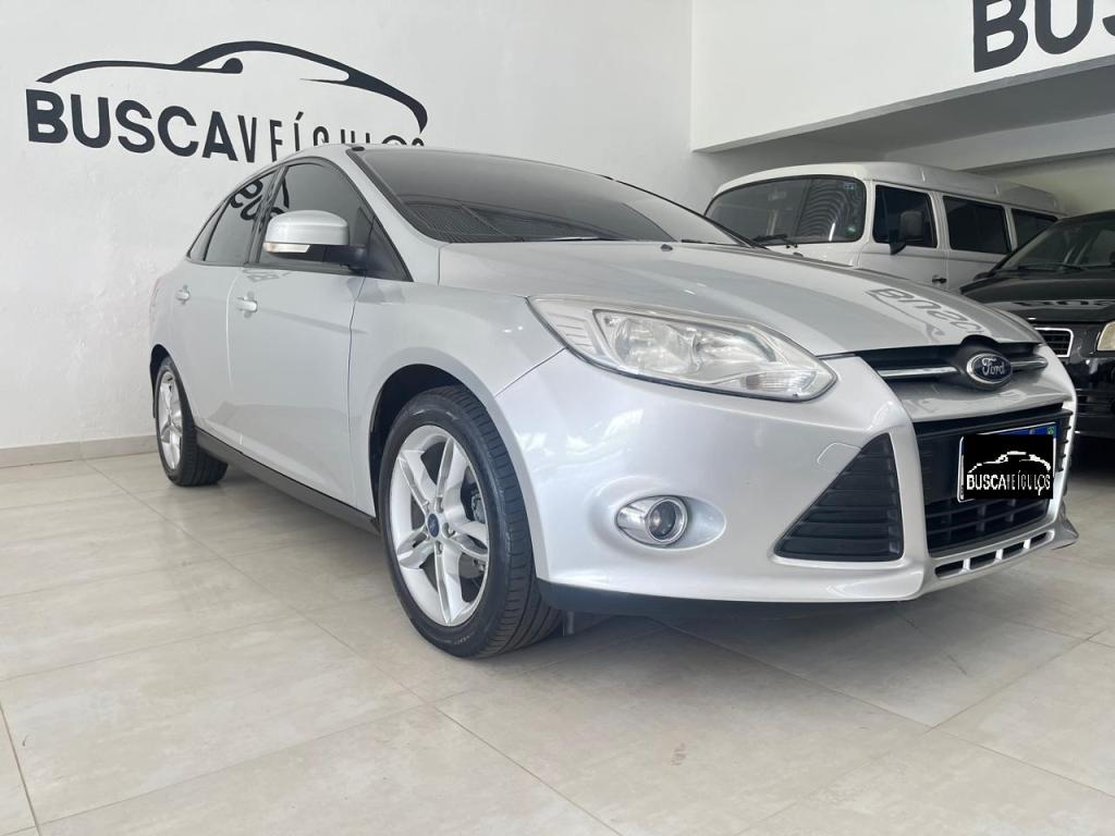 FORD Focus Sedan - Foto