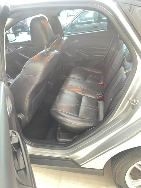 FORD Focus Sedan - Foto