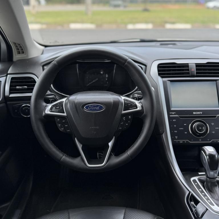 FORD Fusion - Foto