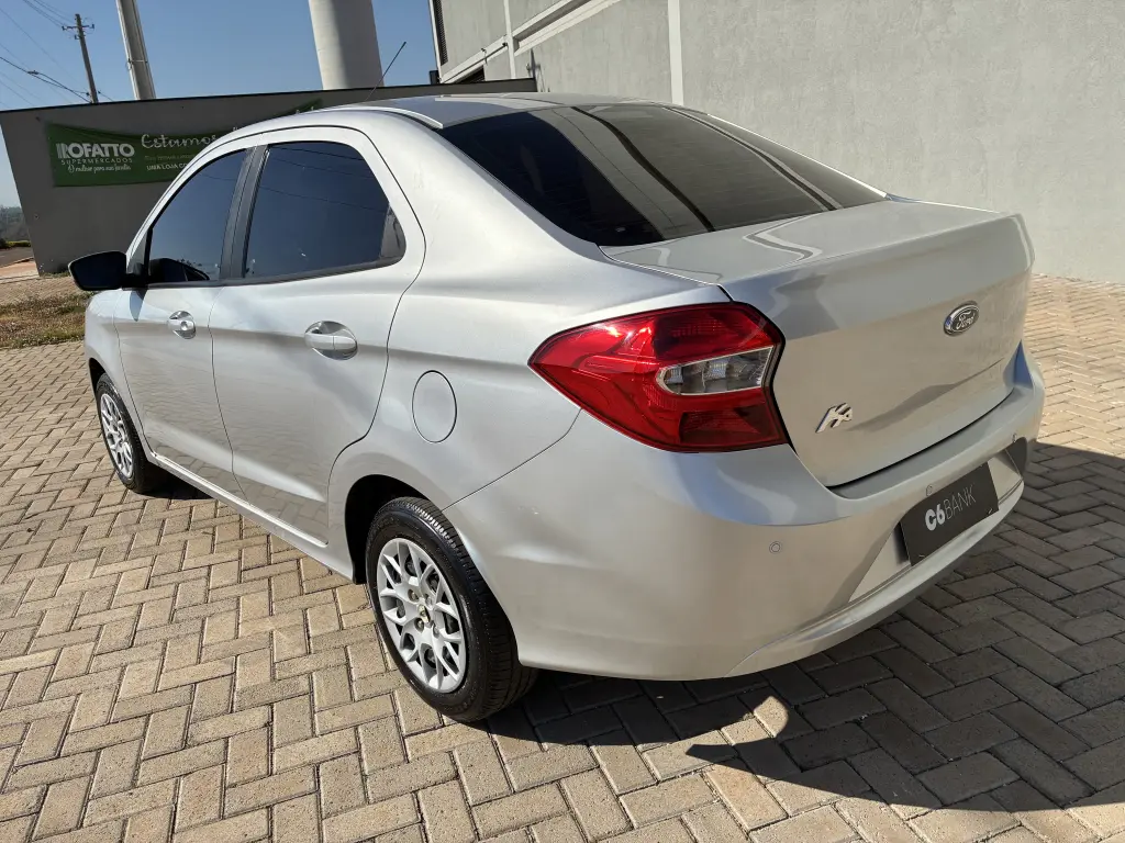 FORD Ka + Sedan - Foto