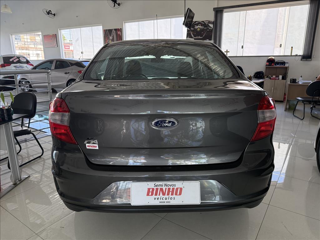 FORD Ka + Sedan - Foto