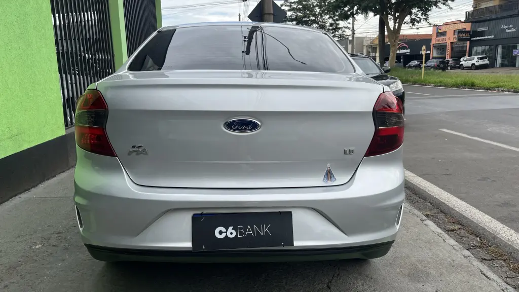 FORD Ka + Sedan - Foto