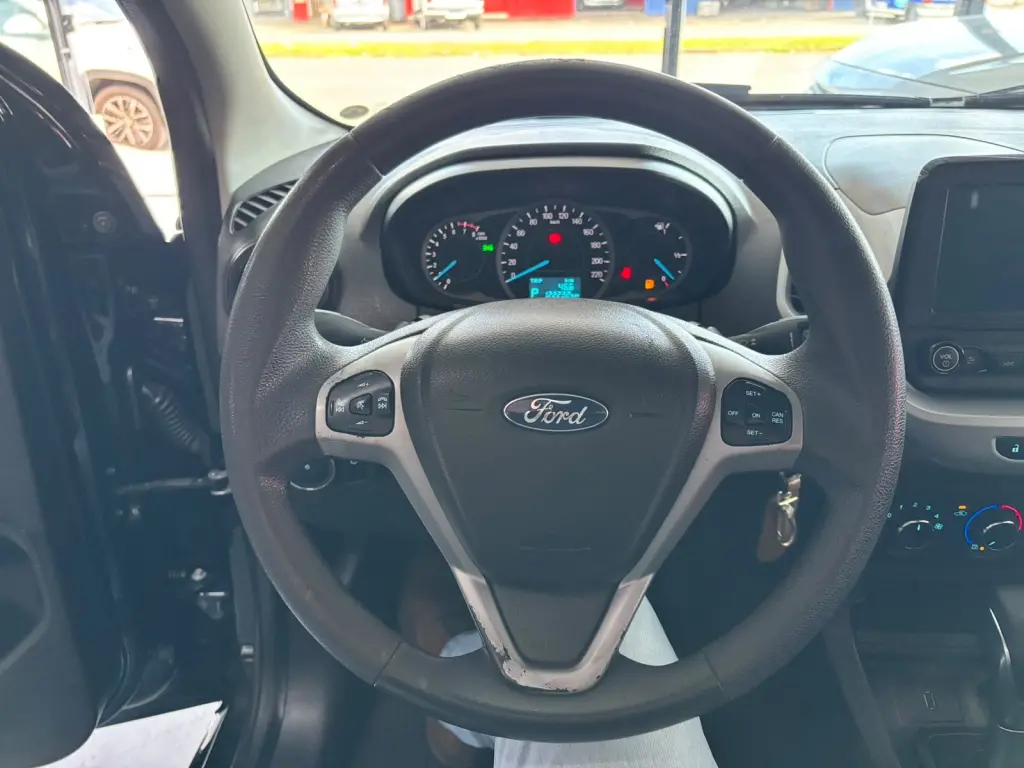 FORD Ka + Sedan - Foto
