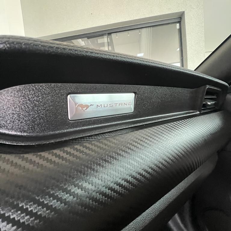 FORD Mustang - Miniatura