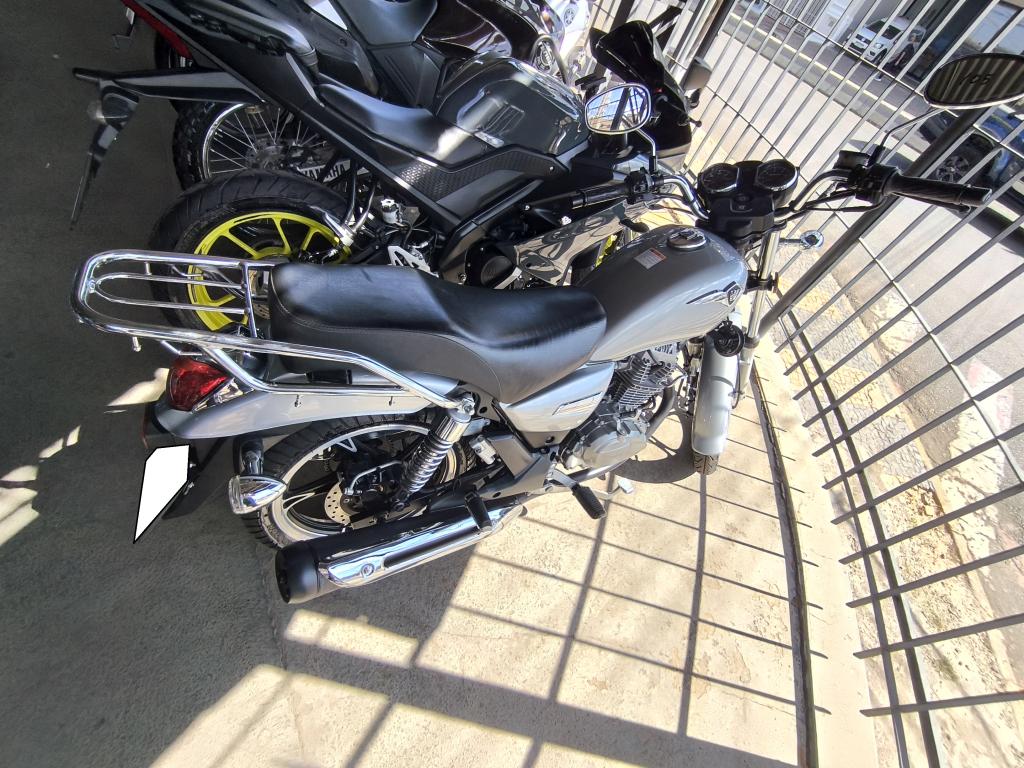 HAOJUE Chopper Road 150 - Foto