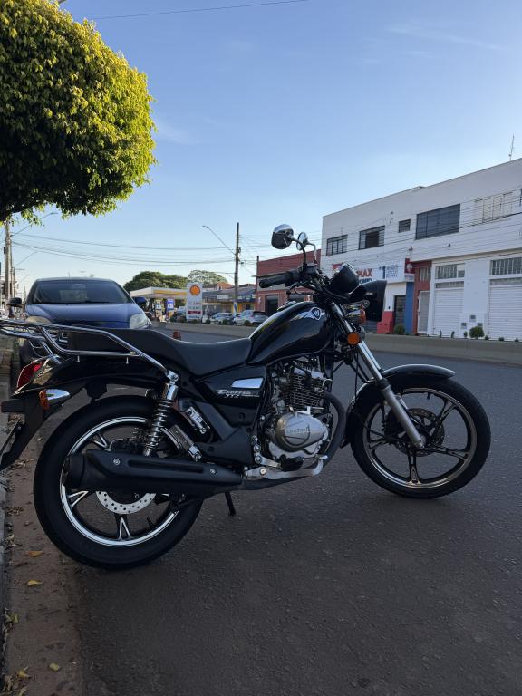 HAOJUE Chopper Road 150 - Foto