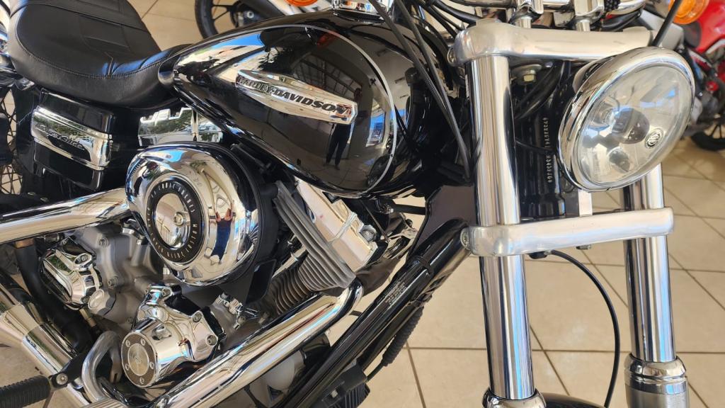 HARLEY DAVIDSON Dyna Super Glide Custom - Foto