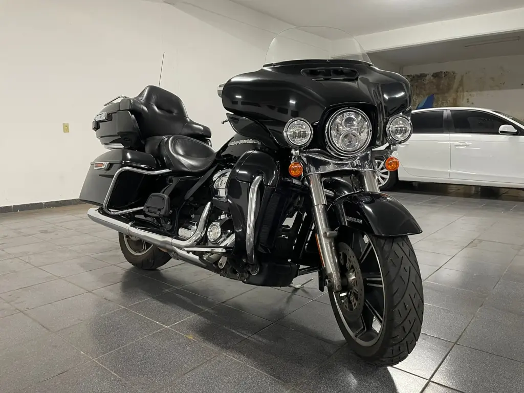 HARLEY DAVIDSON Electra Glide Ultra Limited - Foto