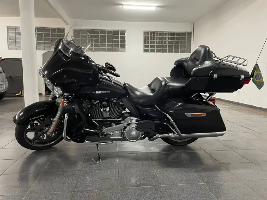 HARLEY DAVIDSON Electra Glide Ultra Limited - Foto