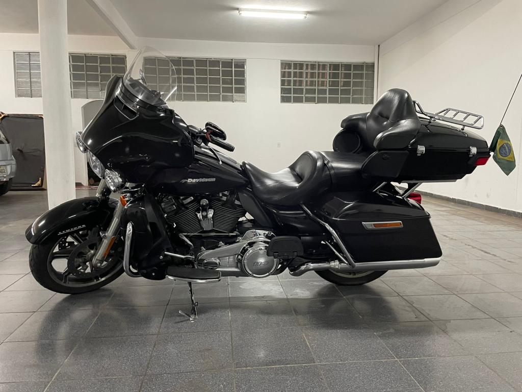 HARLEY DAVIDSON Electra Glide Ultra Limited - Foto