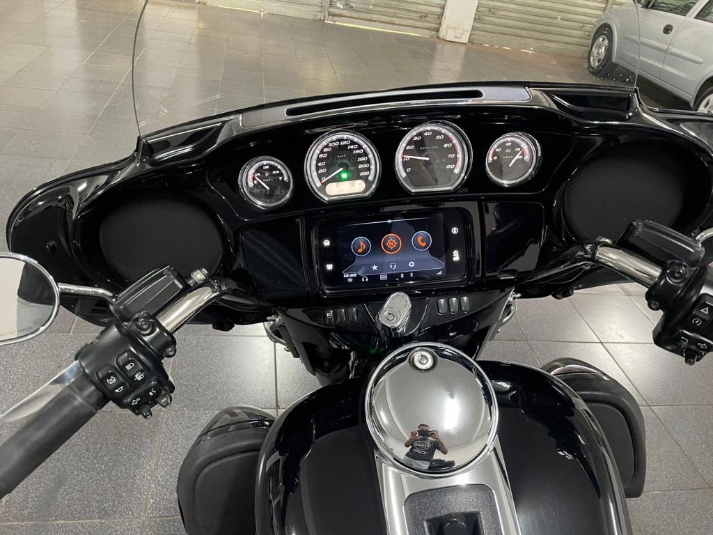 HARLEY DAVIDSON Electra Glide Ultra Limited - Foto