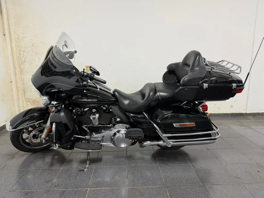 HARLEY DAVIDSON Electra Glide Ultra Limited - Foto