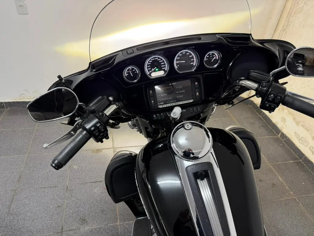 HARLEY DAVIDSON Electra Glide Ultra Limited - Foto