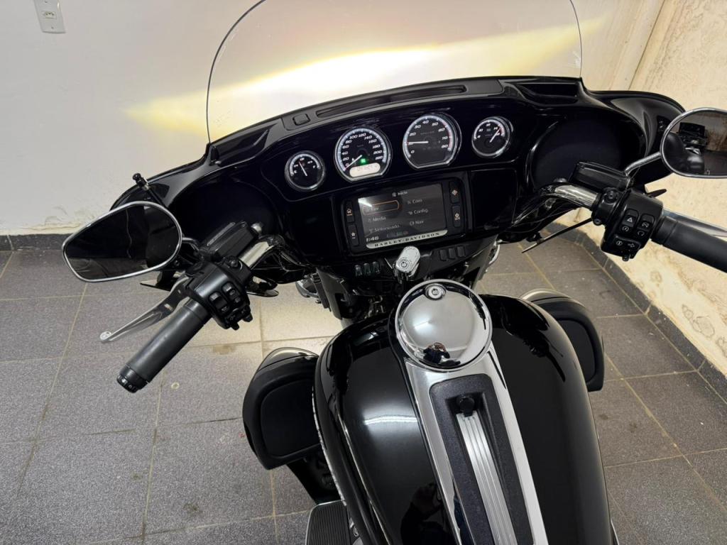 HARLEY DAVIDSON Electra Glide Ultra Limited - Foto