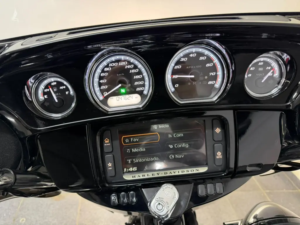 HARLEY DAVIDSON Electra Glide Ultra Limited - Foto
