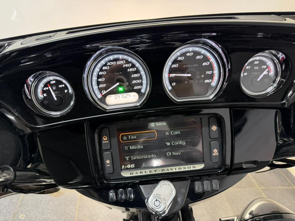 HARLEY DAVIDSON Electra Glide Ultra Limited - Foto