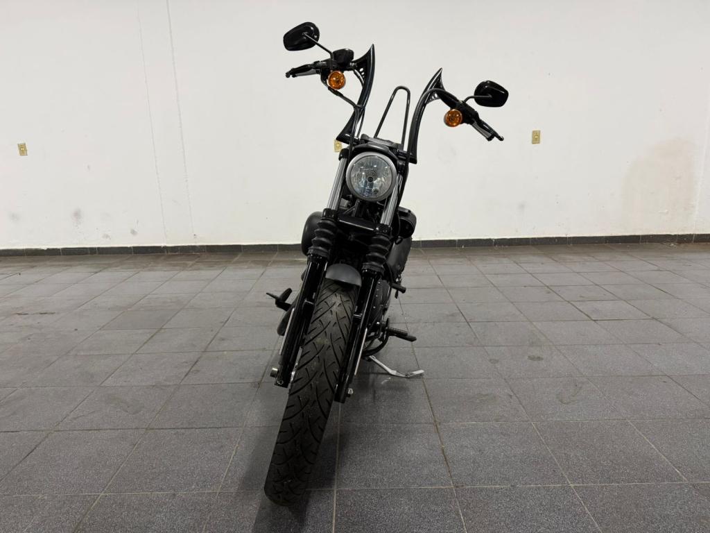 HARLEY DAVIDSON Sportster XL 883 - Foto