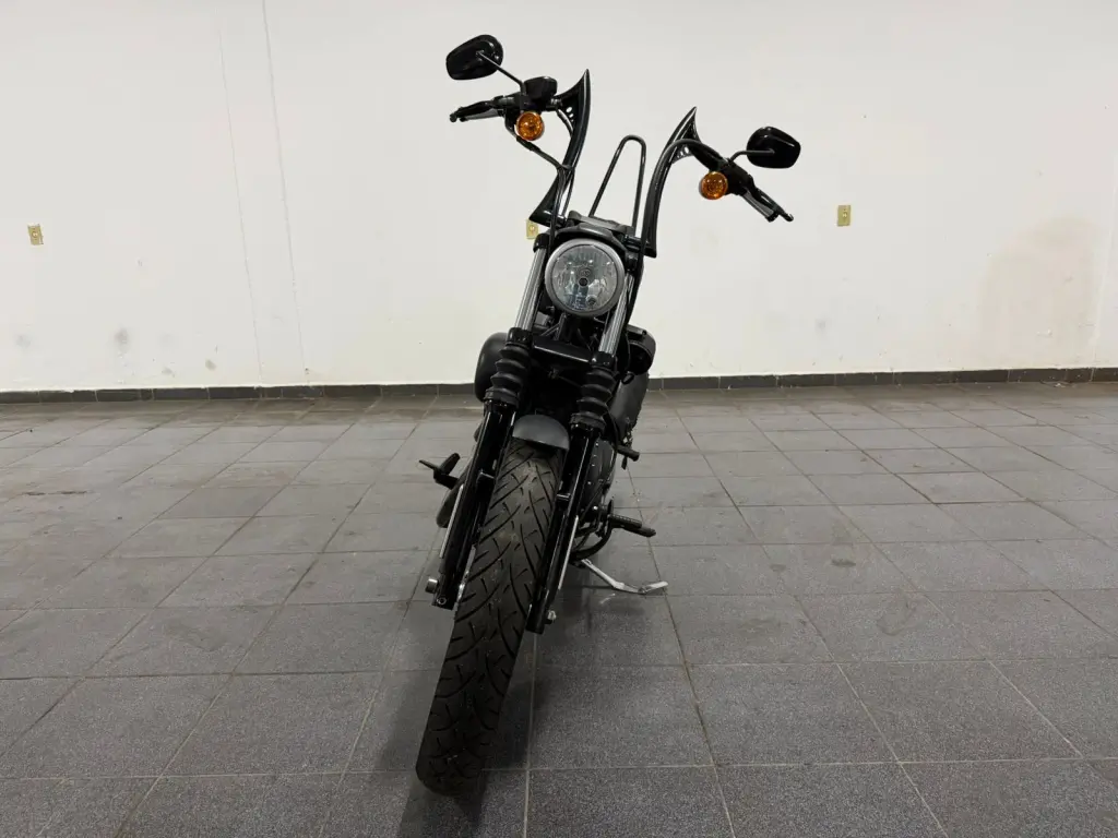 HARLEY DAVIDSON Sportster XL 883 - Foto