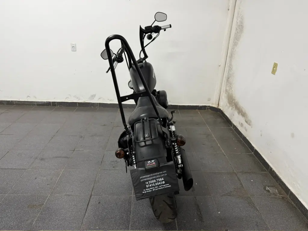 HARLEY DAVIDSON Sportster XL 883 - Foto