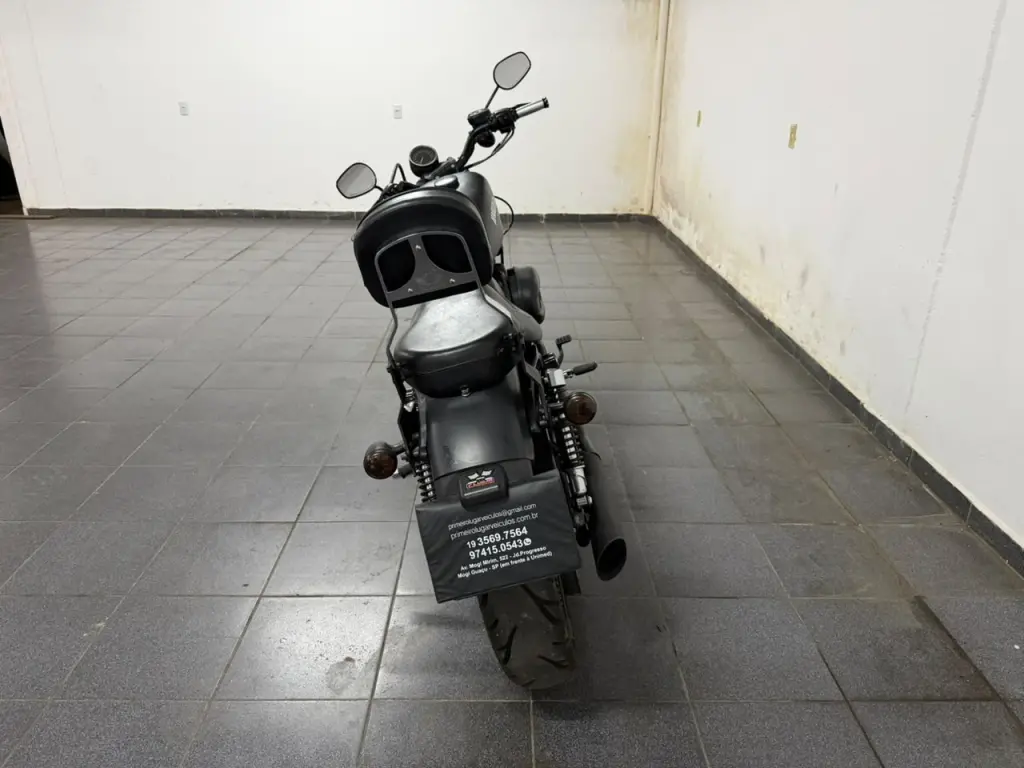 HARLEY DAVIDSON Sportster XL 883 - Foto
