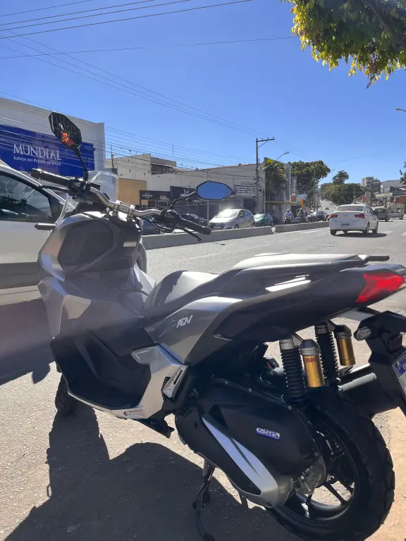 HONDA ADV 160 - Foto