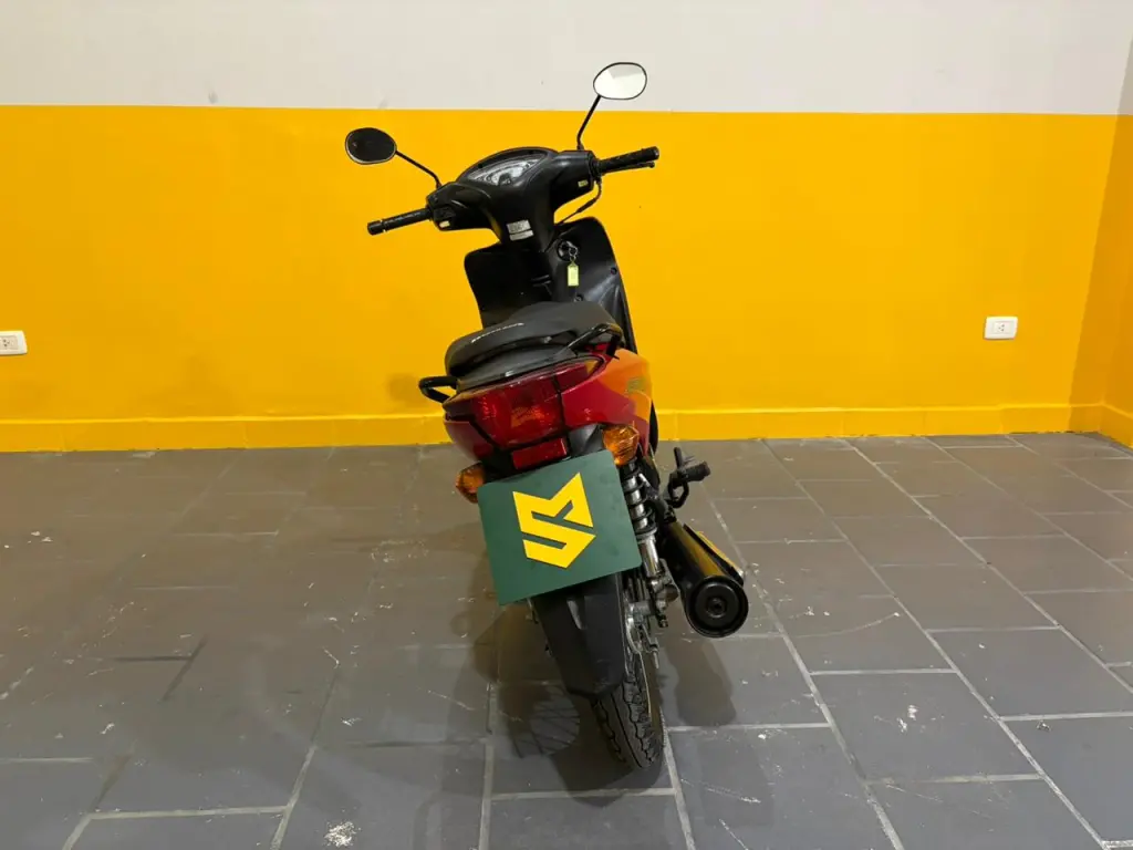 HONDA Biz 100 - Foto
