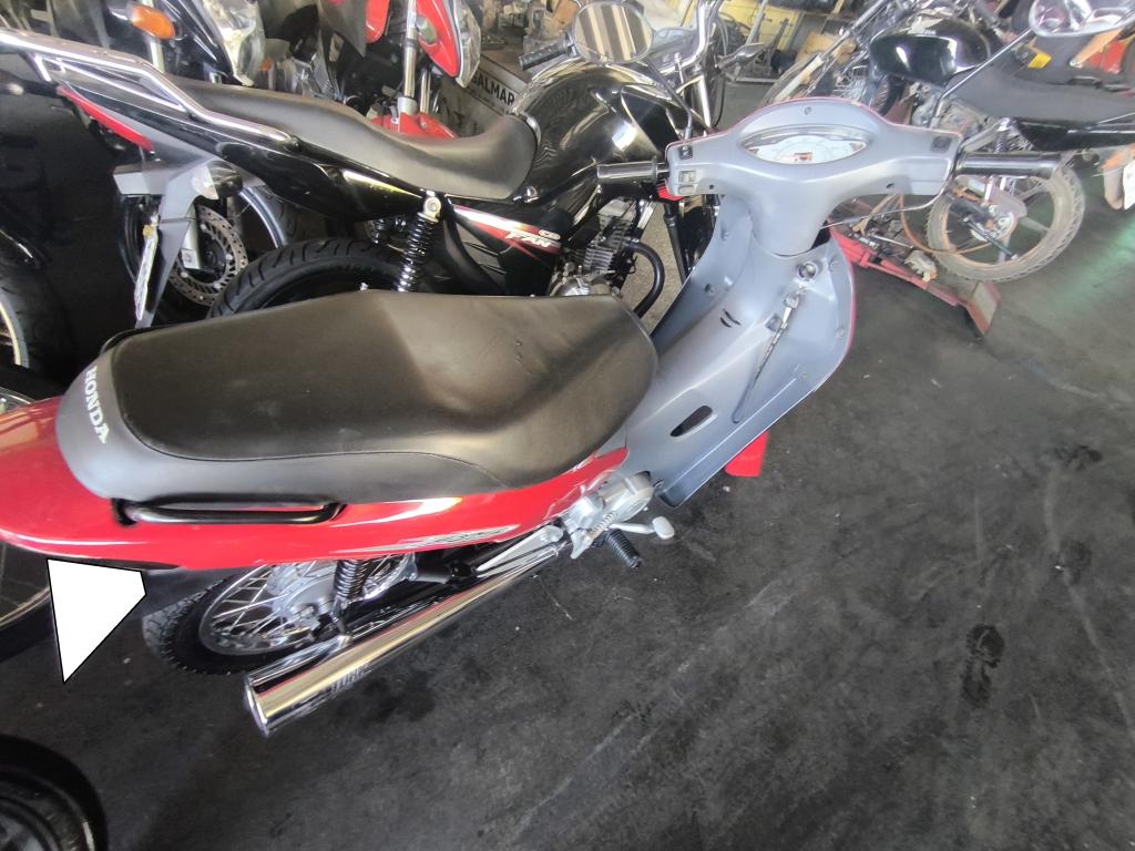 HONDA Biz 100 - Foto