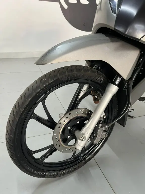 HONDA Biz 125 - Foto