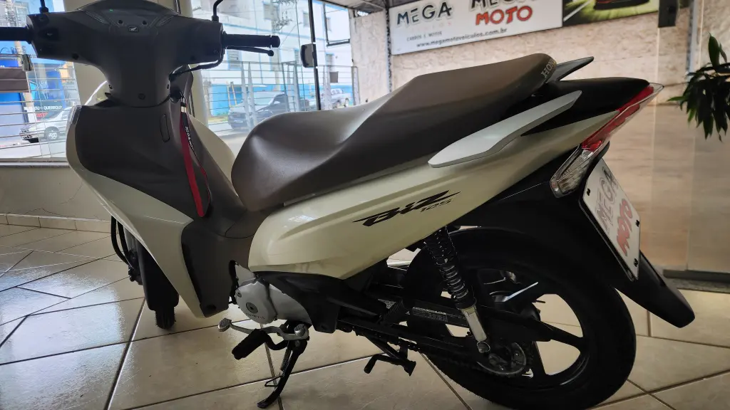 HONDA Biz 125 - Foto