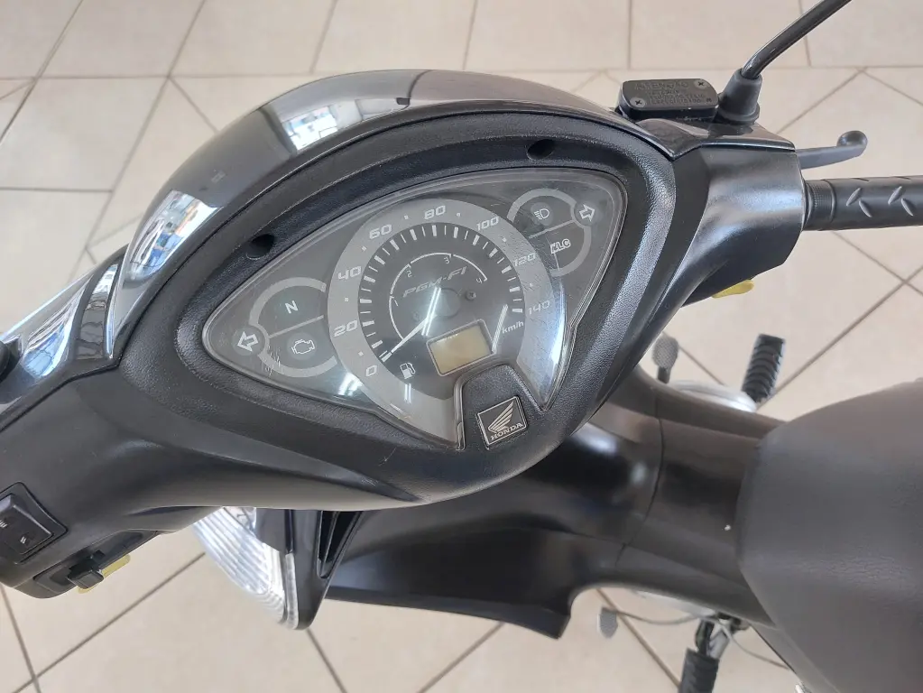 HONDA Biz 125 - Foto