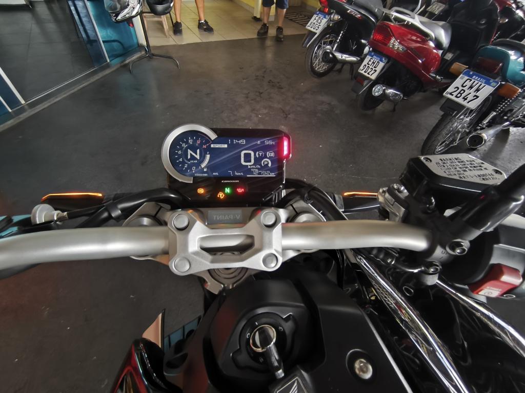 HONDA CB 1000 R - Foto