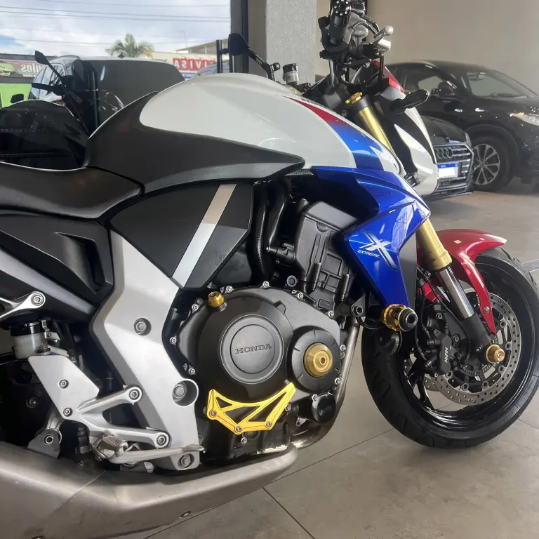 HONDA CB 1000 R - Foto