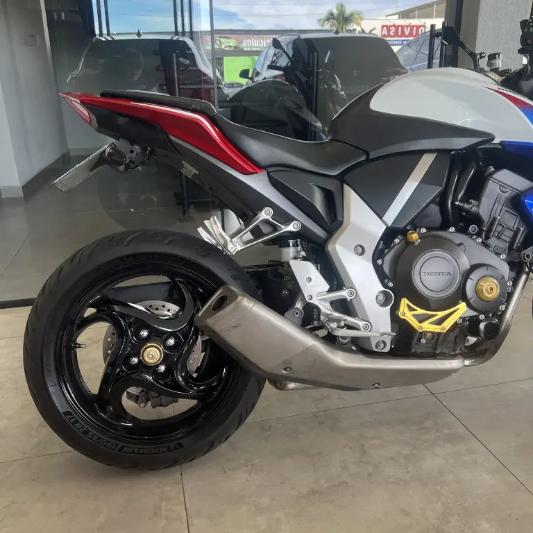 HONDA CB 1000 R - Foto