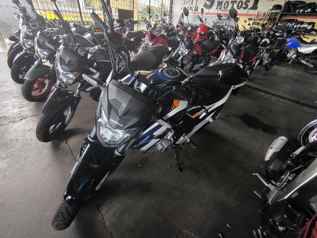 HONDA CB 250 F Twister
