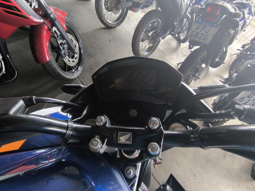 HONDA CB 250 F Twister - Foto