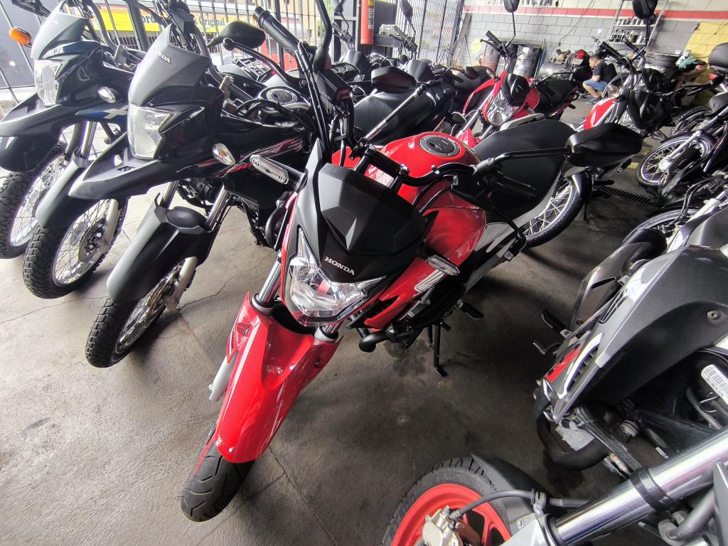 HONDA CB 250 F Twister - Foto